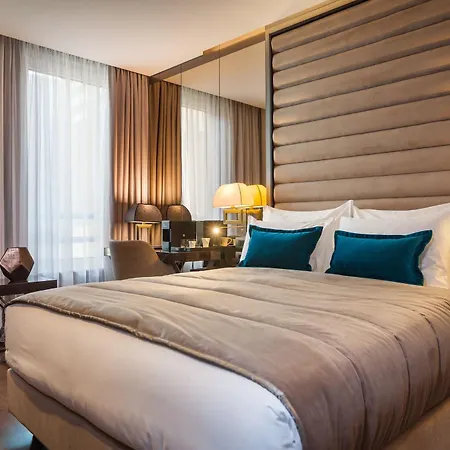 Hotel Saint Ten Boutique Hotel, Small Luxury Hotels Belgrade