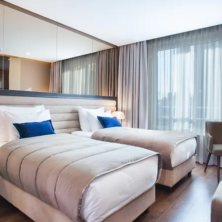 Готель Saint Boutique Hotel, Small Luxury