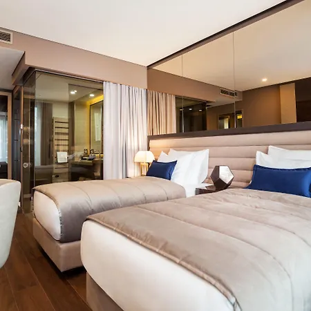 Готель Saint Boutique Hotel, Small Luxury 5*