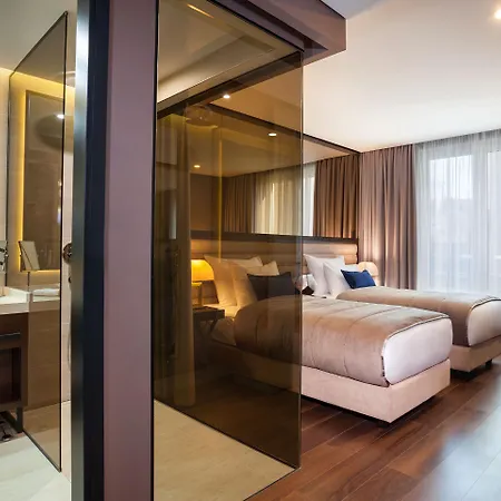 Готель Saint Boutique Hotel, Small Luxury 5*