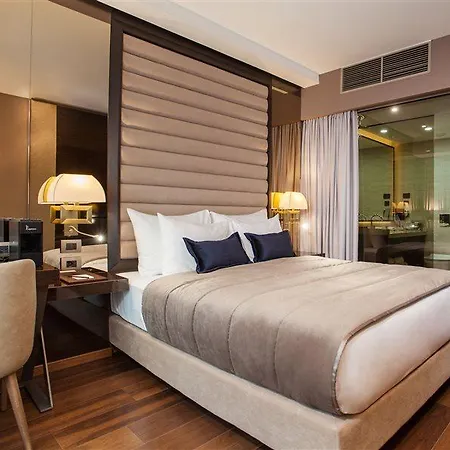 Saint Boutique Hotel, Small Luxury Готель 5*
