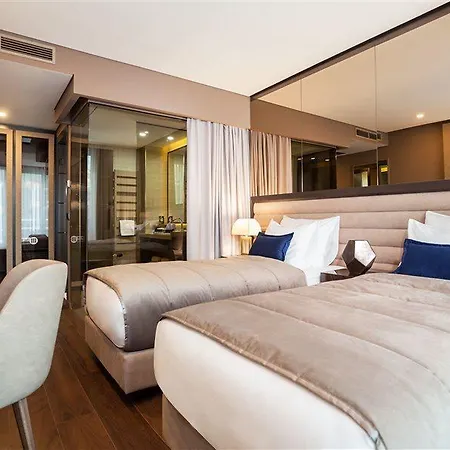 Saint Boutique Hotel, Small Luxury Готель Белград
