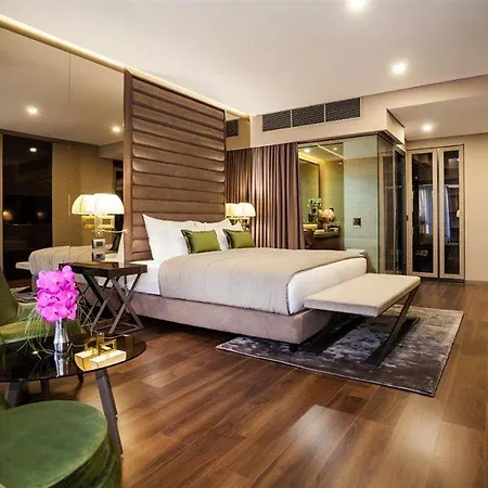 Saint Boutique Hotel, Small Luxury Готель