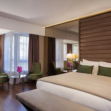 Saint Boutique Hotel, Small Luxury Готель 5*